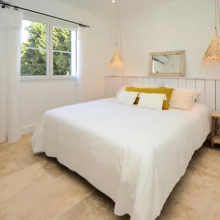 Holiday home Gorgeous In With Kitchen *
