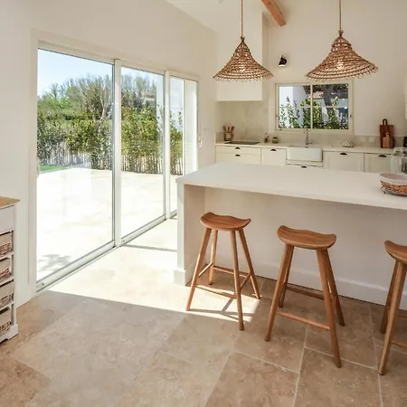 Gorgeous In With Kitchen Holiday home Serignan